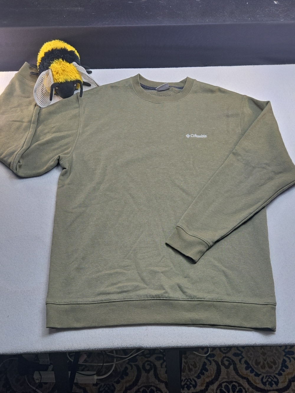 Columbia Men's Olive Green Crewneck Sweatshirt